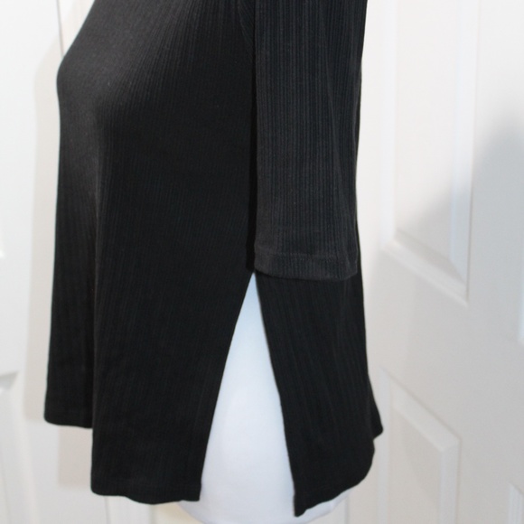 3x1 NYC Womens Solid Ribbed Knit Split Sides Top Black 3/4 Sleeve VGC Size M - Picture 3 of 5